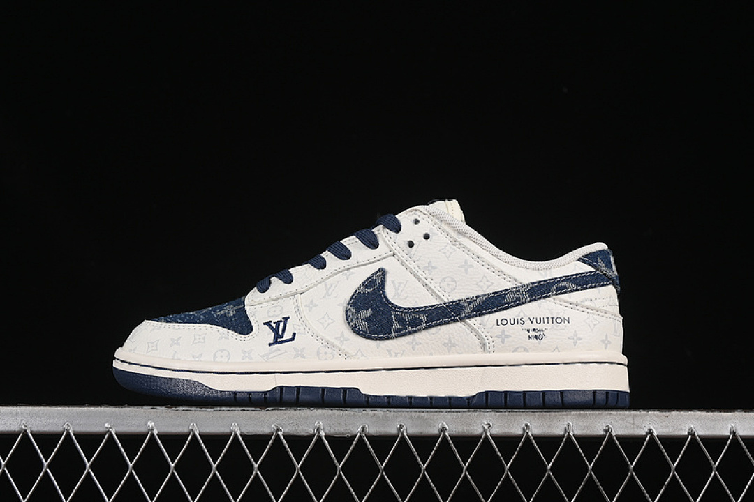 Louis Vuitton Nike SB DUNK LOW LV WHITE/BLUE · SC9772-802, photo 1