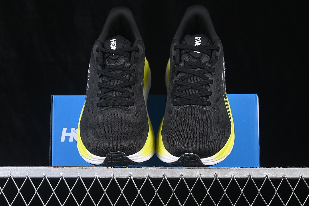 On Running [1176572 BKCS]-[ONE CLIFTON 11 BREATHABLE RUNNING SHOES BLACK/YELLOW]-[MAN:40-46] - Image 12