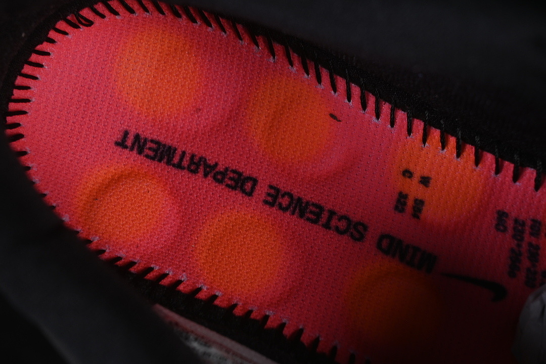 Unbranded [HQ4308-001]-[MIND 002 BLACK/HYPER CRIMSON/HYPER CRIMSON/CHROME]-[WOMAN:36-39]-[MAN:40-46] - Image 4