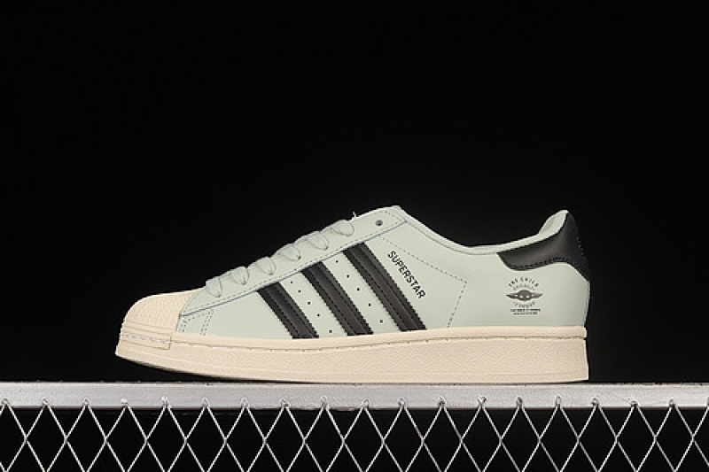 Adidas STAR WARS X SUPERSTAR THE CHILD LINEN GREEN/CORE BLACK/CREAM WHITE · GZ2751, photo 1