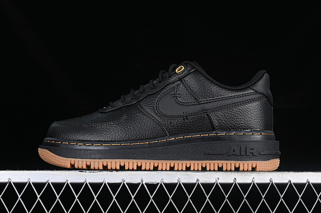Nike [DB4109-001]-[AIR FORCE 1 07 LOW LUXE BLACK/BLACK/BUCKTAN/GUM YELLOW]-[WOMAN:36-39]-[MAN:40-45], photo 1