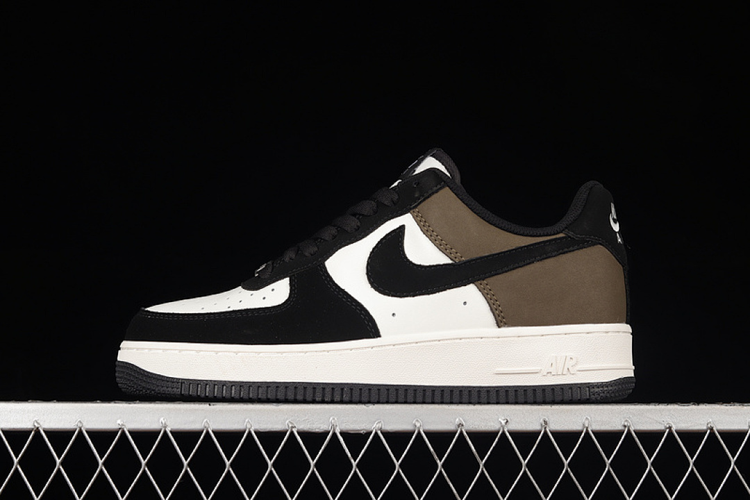 Nike Nike AIR FORCE 1 LOW 07 OLIVE/BLACK/WHITE · YG5063-203, photo 1
