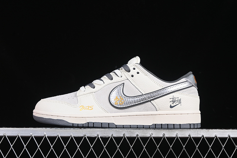 Nike SB DUNK LOW WHITE/GREY/SILVER · DM6868-008, photo 1