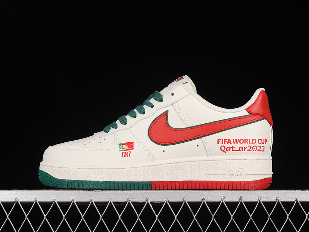 Nike Nike AIR FORCE 1 LOW 07 BEIGE/RED/GREEN · DR9868-900, photo 1