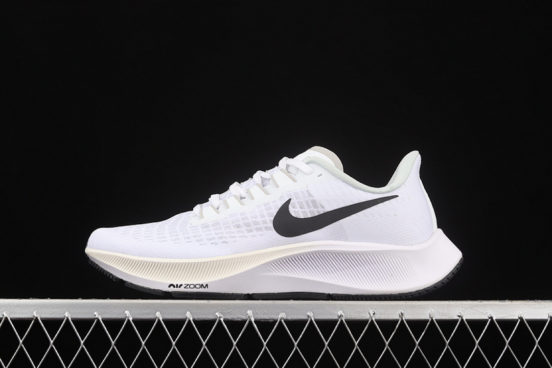 Nike [BQ9646-100]-[AIR ZOOM PEGASUS 37 WHITE/PURE PLATINUM/BLACK]-[WOMAN:36-39]-[MAN:40-45], photo 1