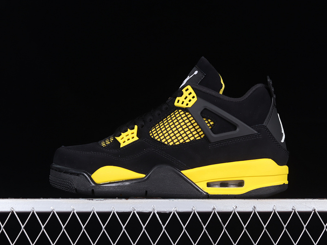 Jordan AIR Jordan 4 RETRO THUNDER 2023 BLACK/TOUR YELLOW · DH6927-017, photo 1