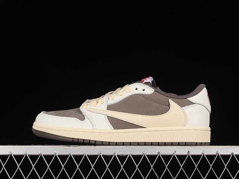 Jordan TRAVIS SCOTT X AIR Jordan 1 LOW OG REVERSE MOCHA SAIL/UNIVERSITY RED/RIDGEROCK · DM7866-162, photo 1