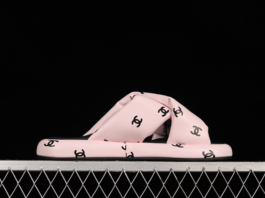 Chanel [CHA*NEL 22 PLATFORM SLIP-ON SLIPPERS PINK/PINK/BLACK]-[WOMAN:35-40] - Image 10
