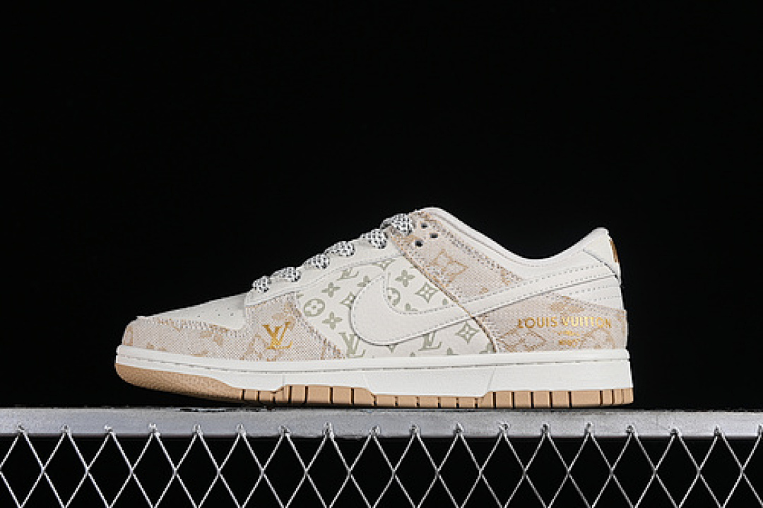 Unbranded [FC1688-187]-[DUNK LOW SB L*V WHITE/GREY/GOLD]-[WOMAN:36-39]-[MAN:40-45], photo 1