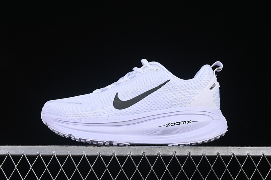 Nike [HM6803-809]-[AIR ZOOM VOMERO 18 WHITE/BLACK]-[WOMAN:36-39]-[MAN:40-46] - Image 2