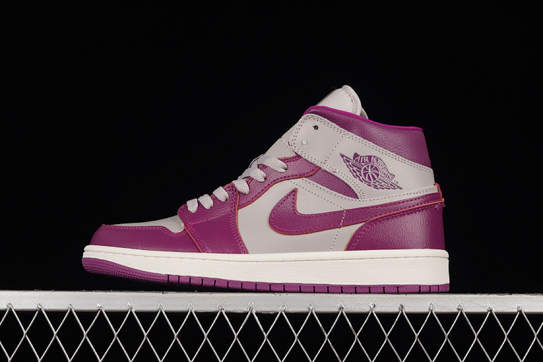 Jordan AIR Jordan 1 MID MAGENTA/LIGHT GREY/WHITE · BQ6472-501, photo 1