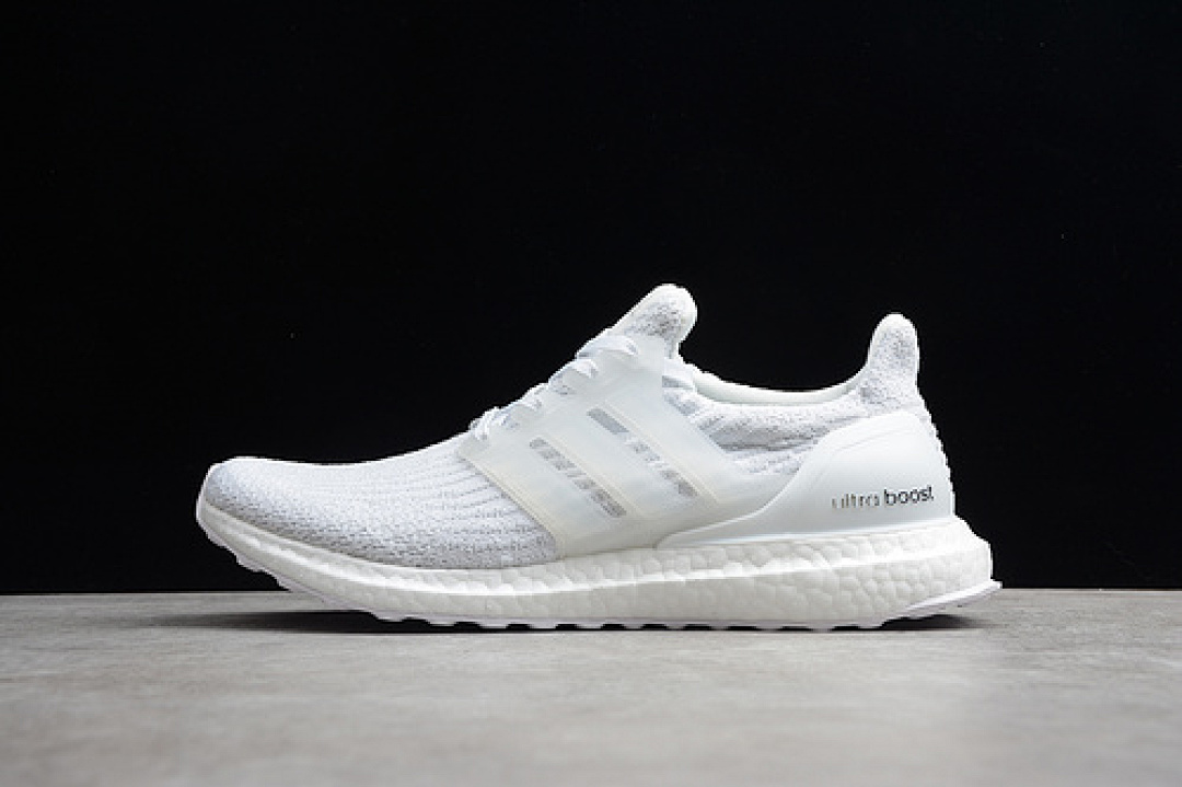 ULTRA BOOST 4.0 SHOES WHITE/WHITE · BA8841, photo 1