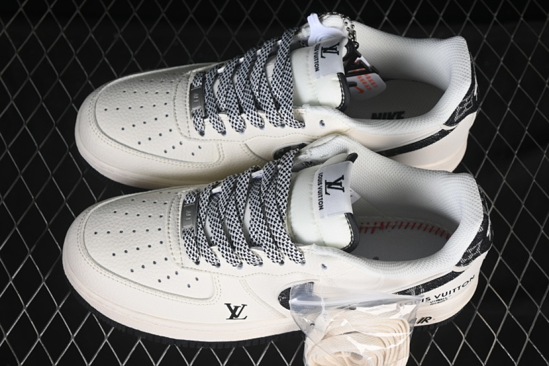Nike [SM6668-108]-[AIR FORCE 1 07 LOW LV WHITE/GREY/BLACK]-[WOMAN:36-39]-[MAN:40-45] - Image 11