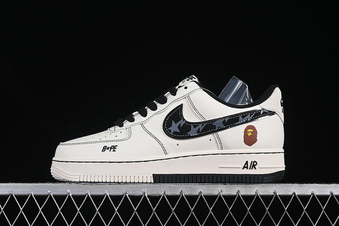 Nike Nike AIR FORCE 1 07 LOW BAPE WHITE/BLACK/GREY · XS1958-523, photo 1