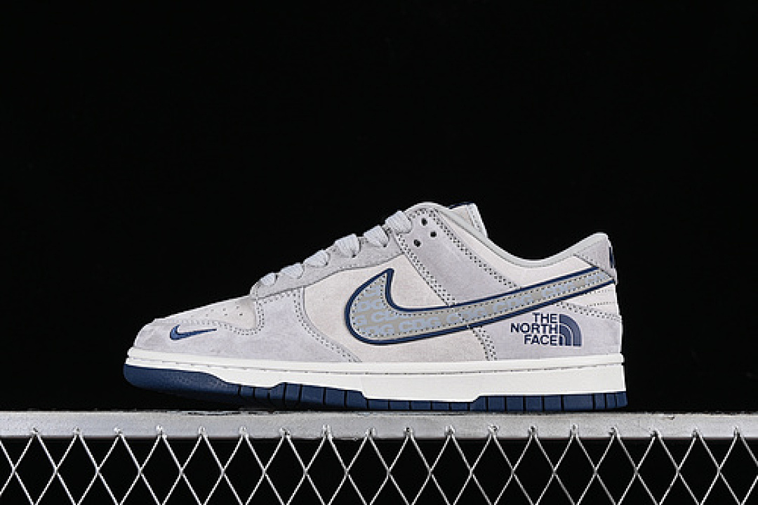 Comme des Garcons Nike SB DUNK LOW CDG GREY/BLUE · FC1688-179, photo 1