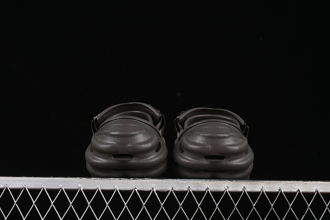 Crocs [CROCS BOBO FLAT-HEELED TOE COVER SANDALS WITH BEACH HOLES BROWN]-[WOMAN:36-39]-[MAN:40-46] - Image 8