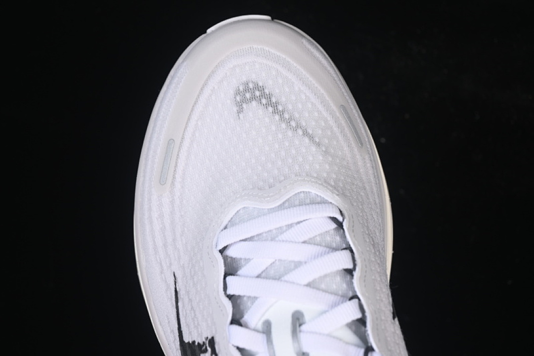 Nike [IH2268-100]-[VOMERO PLUS SUMMIT WHITE/VAST GREY/SAIL/BLACK]-[WOMAN:39]-[MAN:40-45] - Image 10