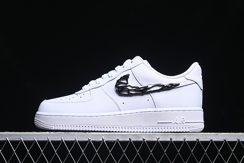 Nike Nike AIR FORCE 1 07 LOW MOLTEN METAL SWOOSH PACK WHITE/BLACK · IF1686-101, photo 1