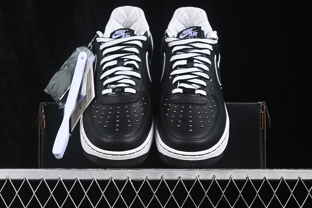 Nike [IM6643-010]-[AIR FORCE 1 07 LOW CASUAL SNEAKERS BLACK/WHITE]-[WOMAN:36-39]-[MAN:40-45] - Image 12