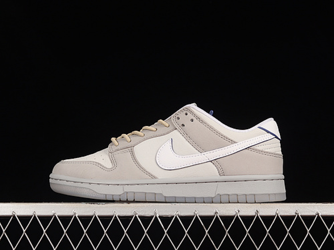 Nike SB DUNK LOW PURE PLATINUM/WHITE/WOLF GREY · DX3722-001, photo 1