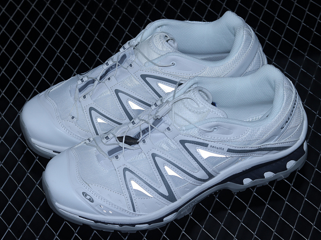 On Running [410523-28]-[XA PRO 3D ADV OUTDOOR OFF ROADING WHITE/LIGHT GRAY]-[WOMAN:36-39]-[MAN:40-45] - Image 10