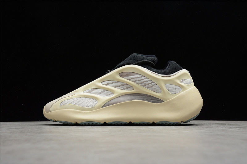 Adidas Adidas YEEZY BOOST 700 V3 AZAEL/AZAEL/AZAEL · FW4980, photo 1