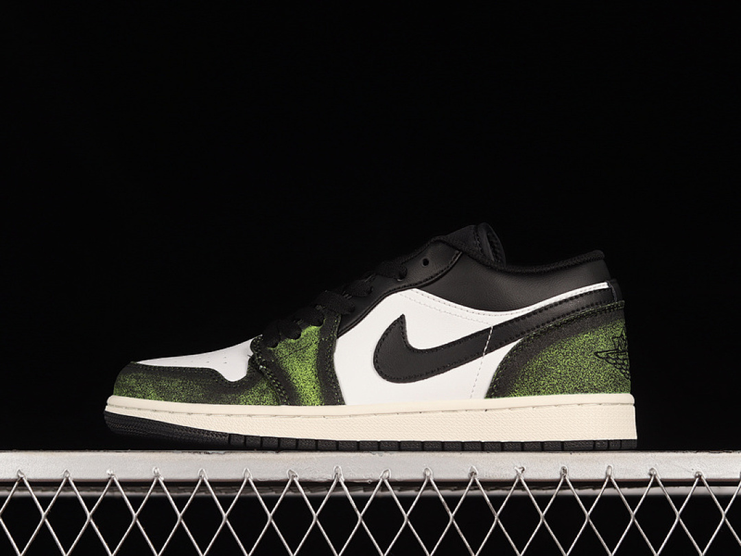 Jordan [DN3705-003]-[AIR JORDAN 1 LOW SE WEAR-AWAY BLACK/ELECTRIC GREEN/WHITE/SAIL]-[UNISEX:36-46], photo 1