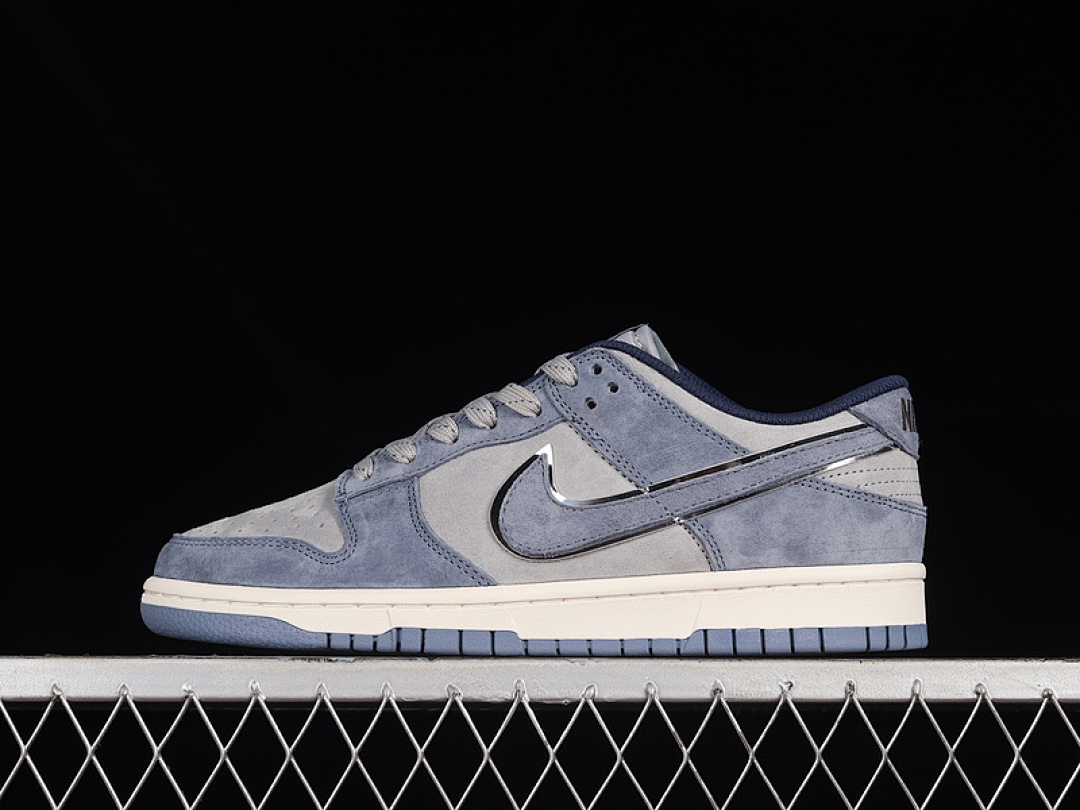 Unbranded [DR3369-526]-[OTOMO KATSUHIRO SB DUNK LOW STEAMBOY OST GREY/BLUE]-[WOMAN:36-39]-[MAN:40-45], photo 1