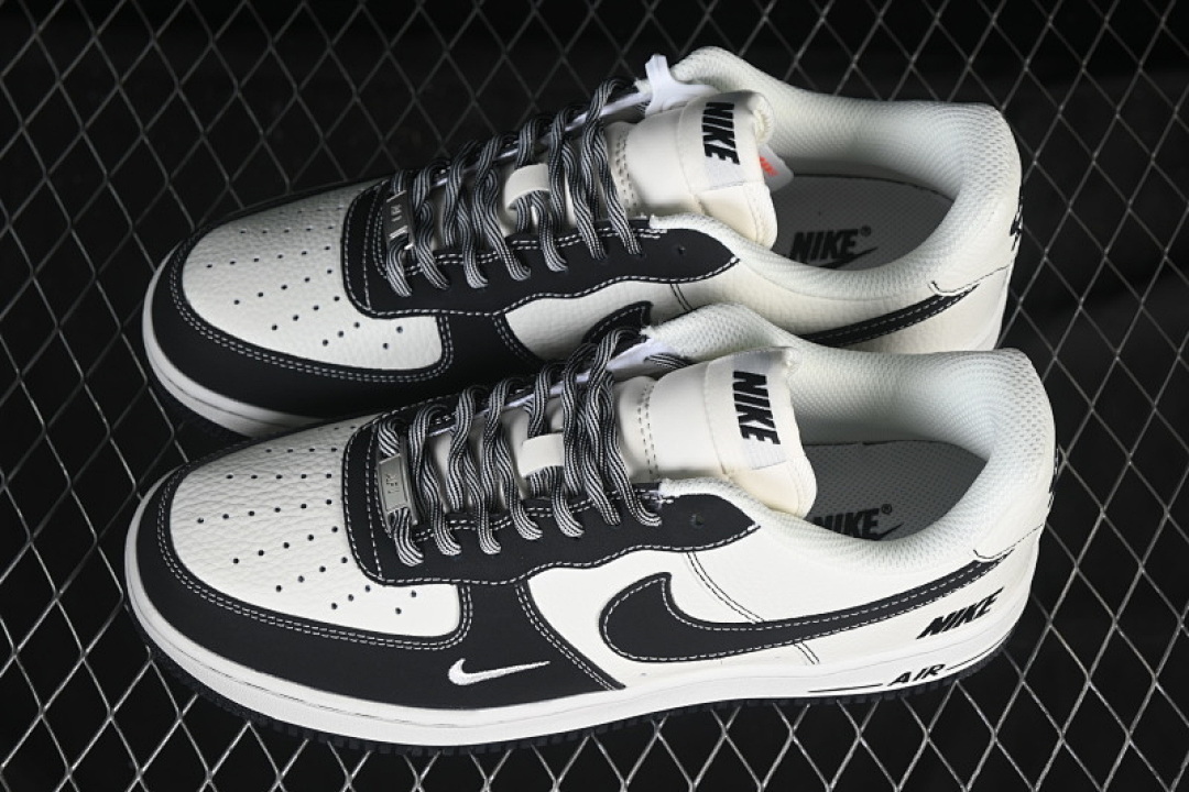 Nike [NH0601-574]-[AIR FORCE 1 07 LOW CASUAL SNEAKERS BLACK/WHITE]-[WOMAN:36-39]-[MAN:40-45] - Image 10