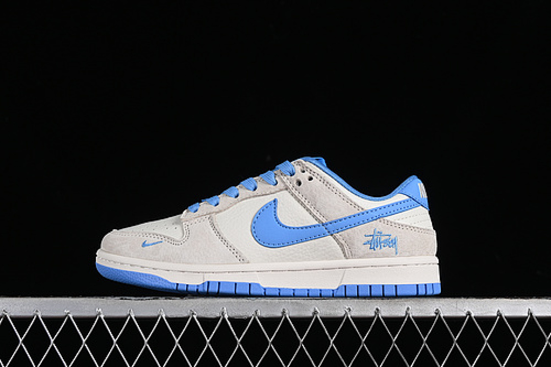 Stussy [DQ1098-371]-[STUSSY SB DUNK LOW WHITE/GREY/BLUE]-[WOMAN:36-39]-[MAN:40-45], photo 1