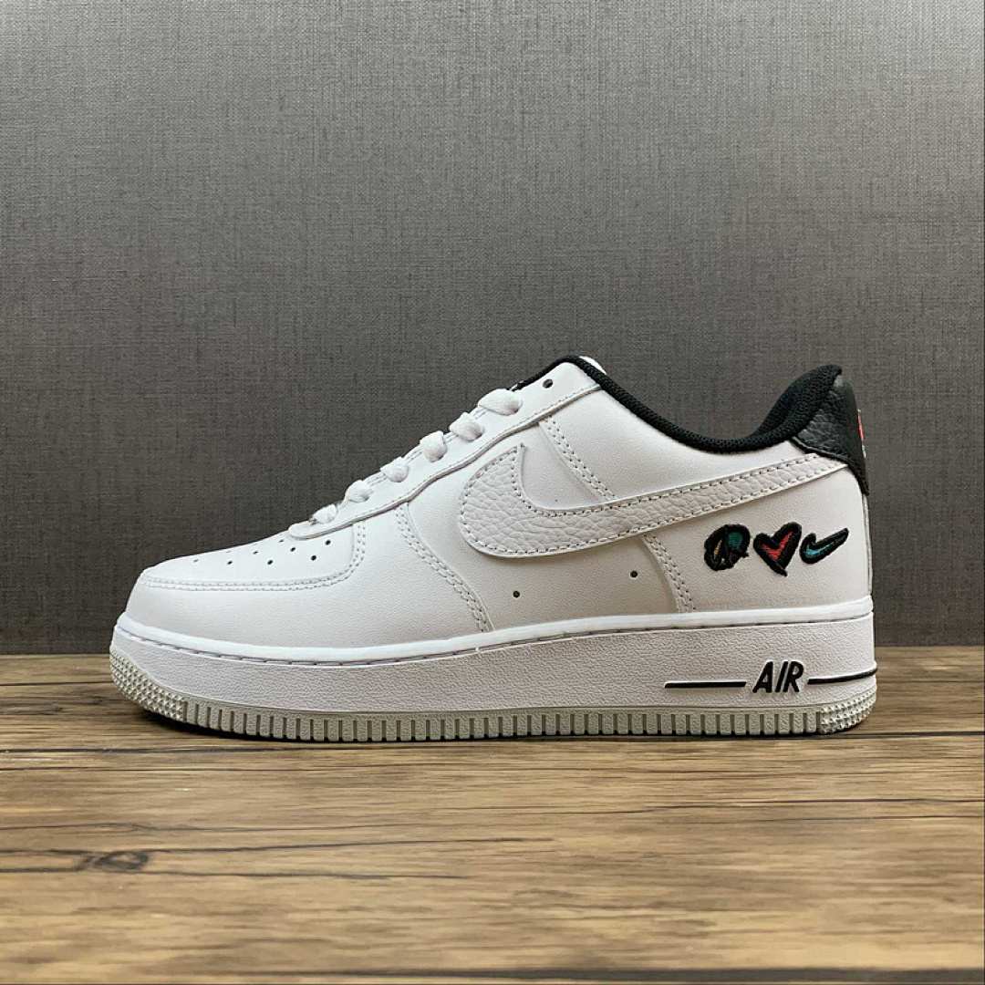 Nike [DM8148-100]-[AIR FORCE 1 LOW 07 LV8 3 PEACE LOVE WHITE/WHITE/UNIVERSITY RED]-[UNISEX:36-45], photo 1