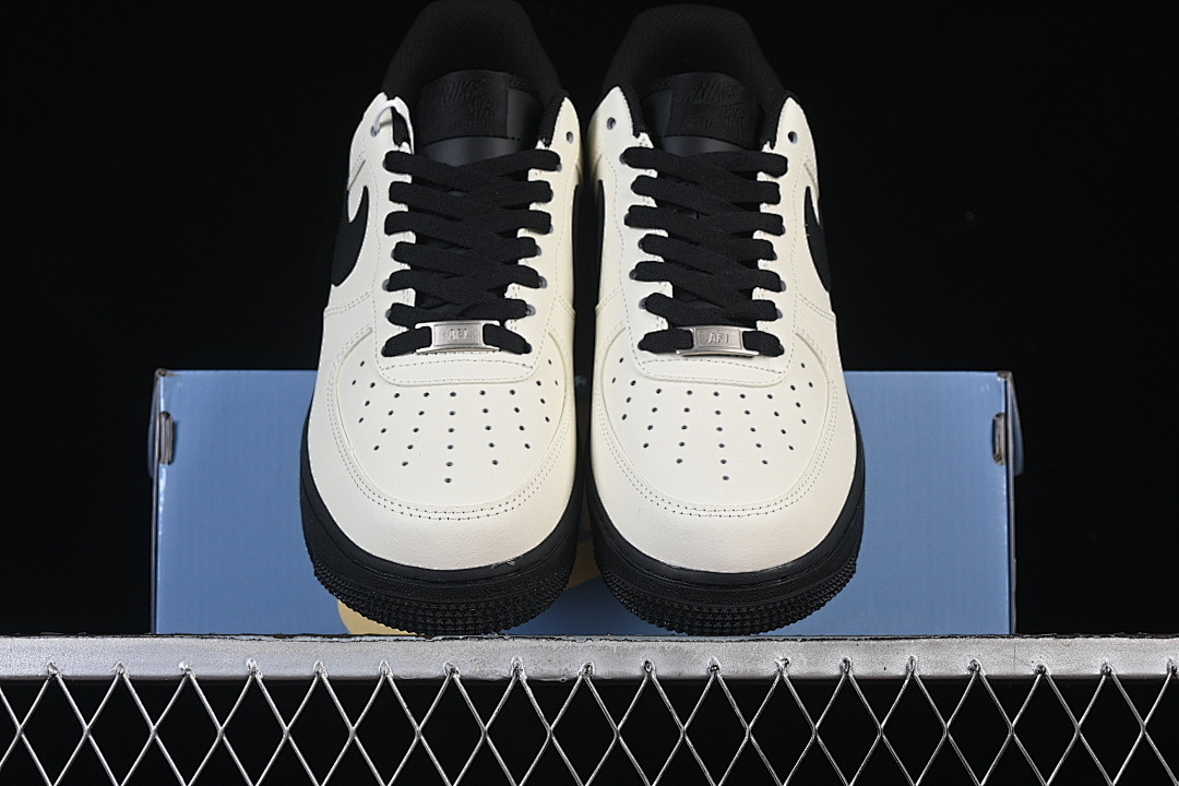 Nike [ZH0316-143]-[AIR FORCE 1 07 LOW CASUAL SNEAKERS BLACK/WHITE]-[WOMAN:36-39]-[MAN:40-45] - Image 12