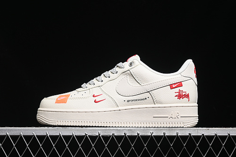 Nike Nike AIR FORCE 1 07 LOW OFF WHITE/RED · SJ6698-013, photo 1