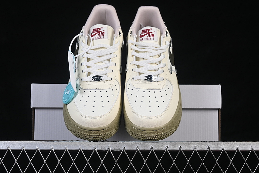 Nike [IQ9802-022]-[AIR FORCE 1 07 LOW SOFT PEARL/CRIMSON-DARK HAZEL]-[WOMAN:36-39]-[MAN:40-45] - Image 13