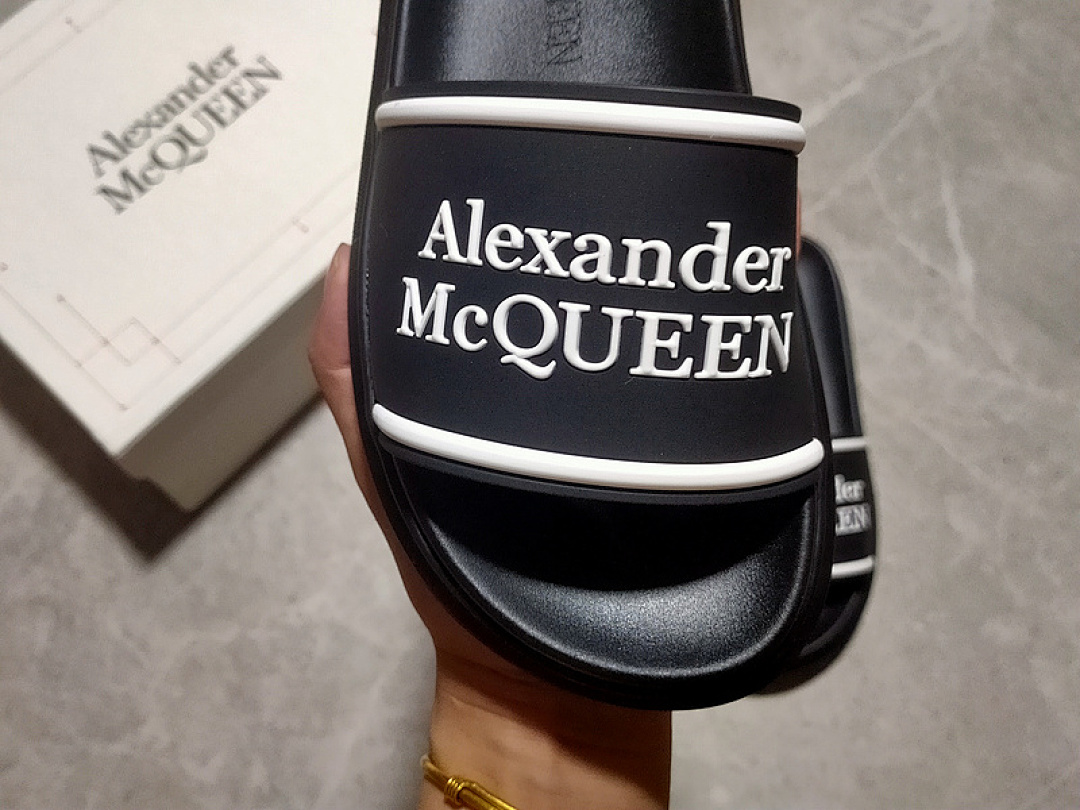 Alexander McQueen [ALE*XANDER MCQUEEN HYBRID SIGNATURE SLIDES BLACK/BLACK/WHITE]-[WOMAN:35-40] - Image 6