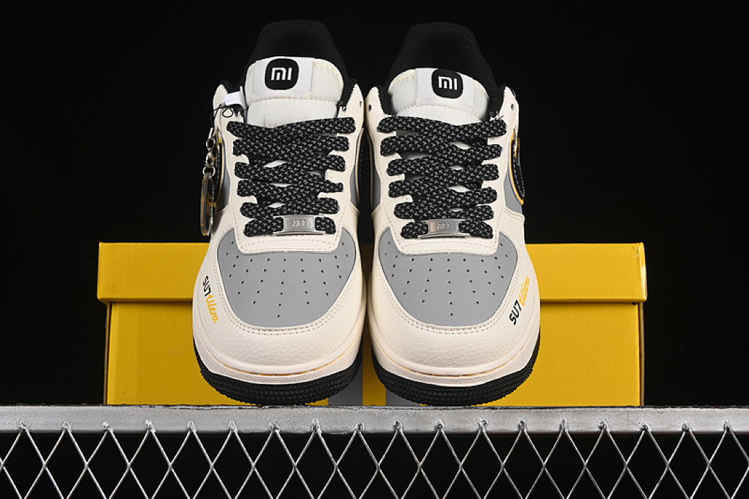 Nike [XX3168-165]-[AIR FORCE 1 07 LOW SU7-ULTRA WHITE/BLACK/GREY/YELLOW]-[WOMAN:36-39]-[MAN:40-45] - Image 13