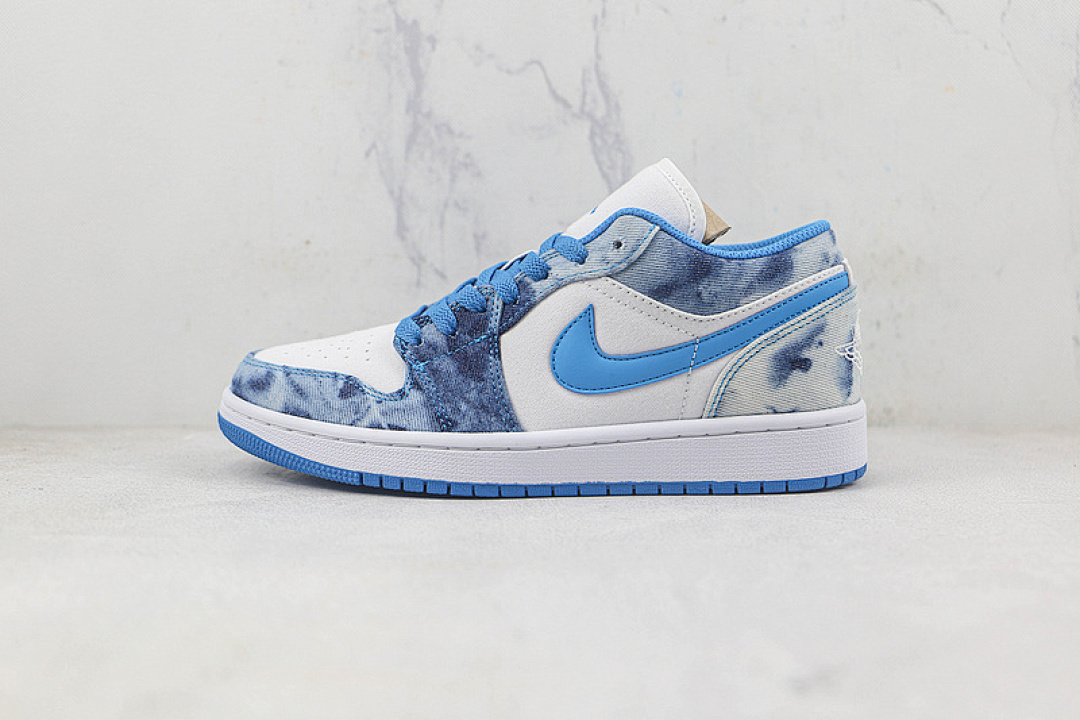 Jordan AIR Jordan 1 LOW GS WASHED DENIM WHITE/DUTCH BLUE/WHITE · DM8947-100, photo 1