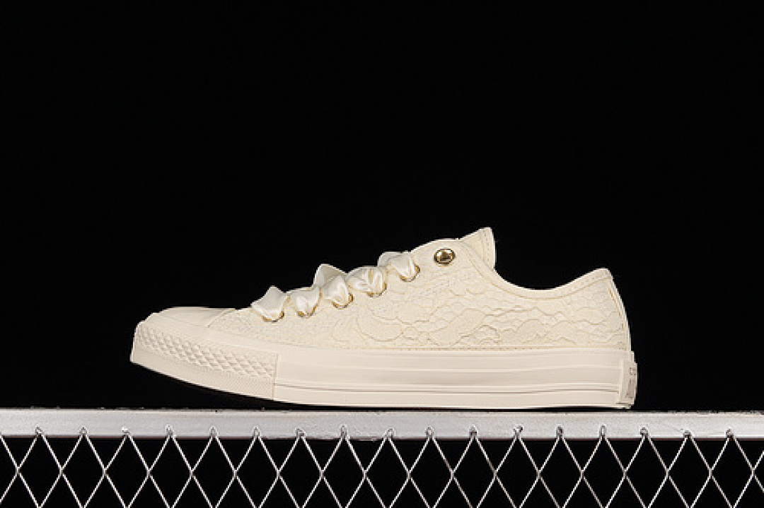 Converse [A01776C]-[CHUCK TAYLOR ALL STAR CREAM WHITE/CREAM WHITE]-[UNISEX:35-44], photo 1