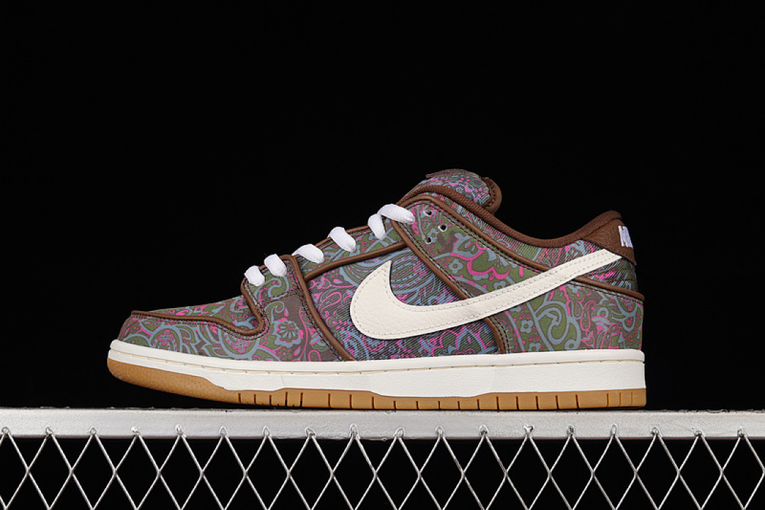 Nike DUNK LOW PRO PAISLEY BROWN BROWN/MULI-COLOR-WHITE-GUM · DH7534-200, photo 1