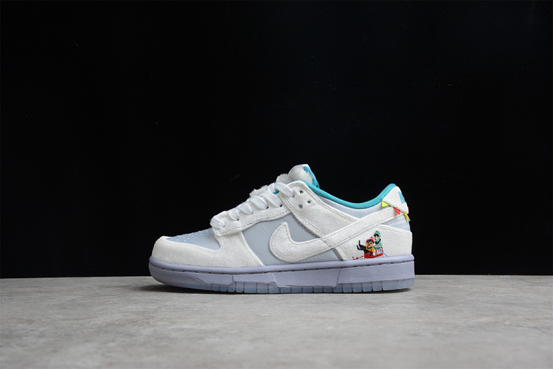 Nike SB DUNK LOW ICE CHRISTMAS GREY/BLUE/WHITE · DO2326-001, photo 1