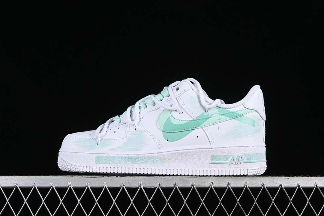 Nike [ZH0316-023]-[AIR FORCE 1 07 LOW WHITE/GREEN]-[WOMAN:36-39]-[MAN:40-45], photo 1