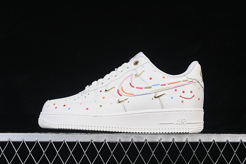 Nike Nike AIR FORCE 1 07 LOW LOW-TOP CASUAL SNEAKERS WHITE/WHITE · ZH0316-151, photo 1