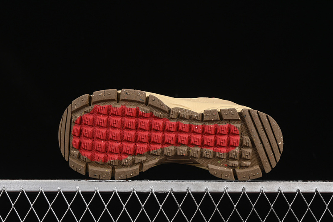 Nike [HQ2181-700]-[ZOOM VOMERO ROAM TEAM RED/TEAM GOLD/GUM BROWN]-[WOMAN:36-39]-[MAN:40-45] - Image 15