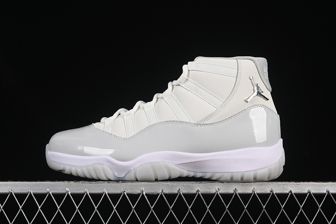 Jordan AIR Jordan 11 RETRO GRAND FINALE SAIL/PEARL GREY/WHITE/METALLIC SILVER · AR0715-110, photo 1