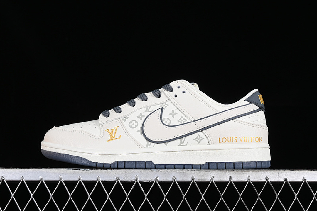 Unbranded [FC1688-128]-[SB DUNK LOW L*V WHITE/GREY/BLUE]-[WOMAN:36-39]-[MAN:40-45], photo 1