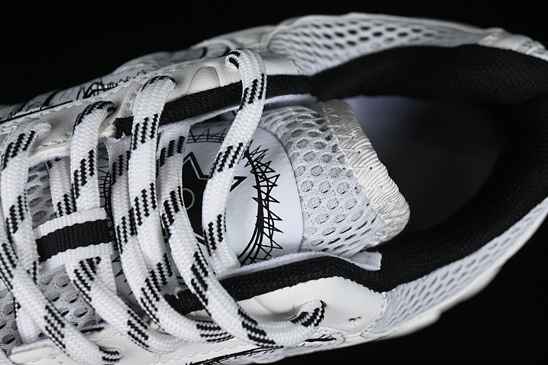On Running [ROUND TOED LACE UP CASUAL SPORTS RUNNING SHOES WHITE/BLACK]-[WOMAN:36-39]-[MAN:40-45] - Image 8