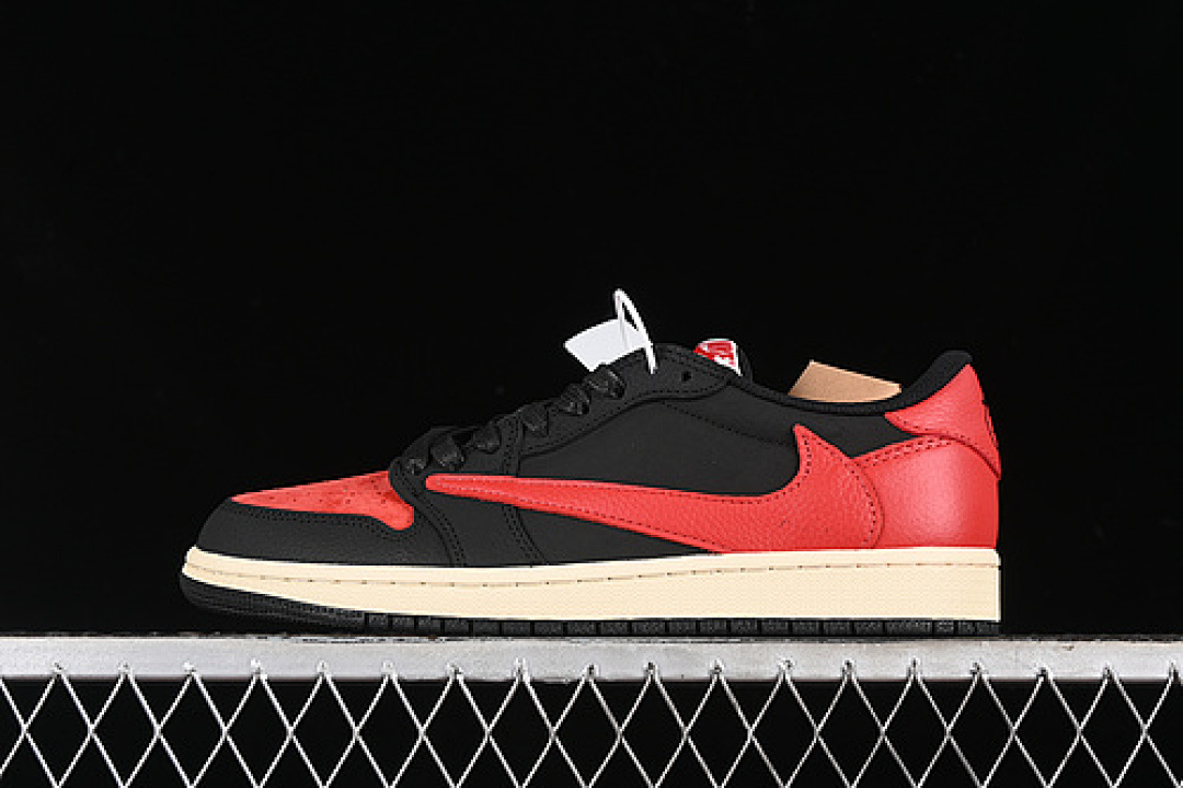 Jordan TRAVIS SCOTT X AIR Jordan 1 LOW OG BLACK/RED · DM7866-061, photo 1