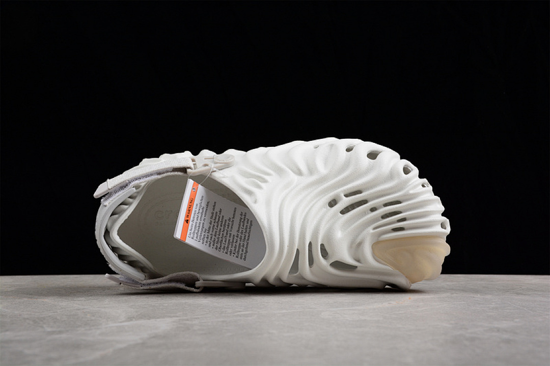 Crocs [SALEHE BEMBURY X CROCS POLLE CLOG WHITE/WHITE/WHITE]-[UNISEX SIZE:36-47] - Image 13