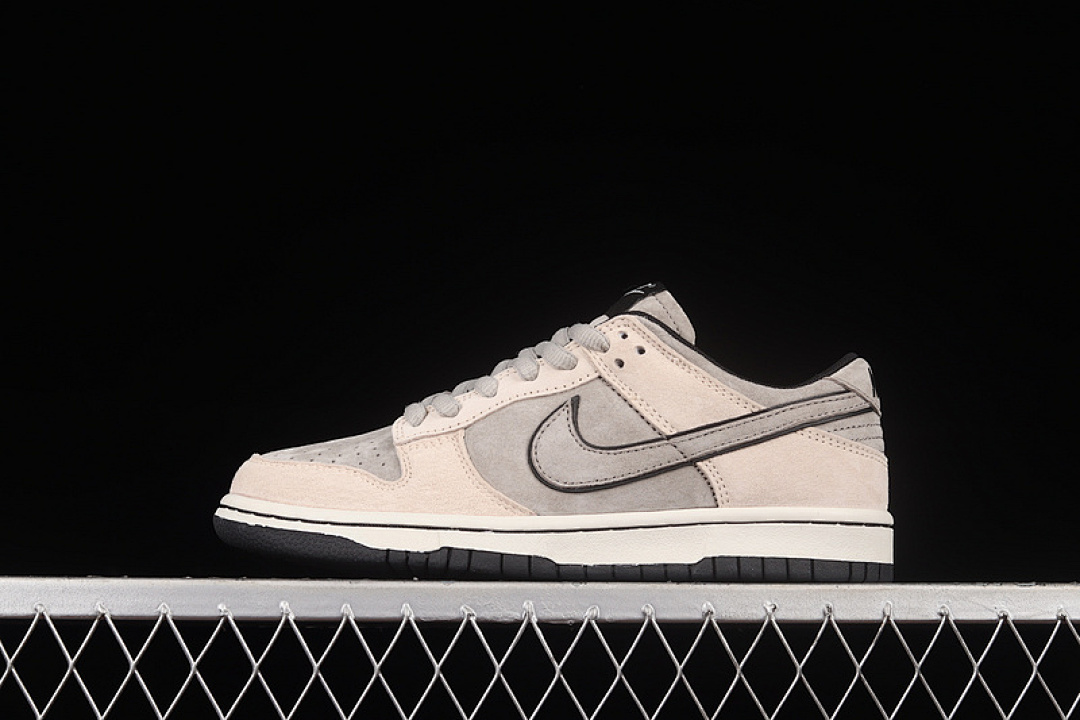 Unbranded [LF0039-006]-[OTOMO KATSUHIRO X SB DUNK LOW "STEAMBOY OST" WHITE AND BLACK]-[UNISEX:36-47.5], photo 1