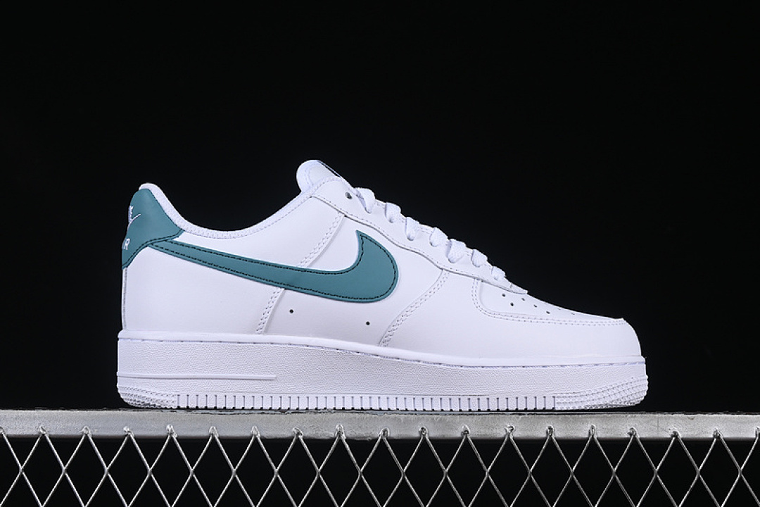 Christian Louboutin [FJ4146-114]-[AIR FORCE 1 07 LOW WHITE/GREEN]-[WOMAN:36-39]-[MAN:40-45] - Image 16